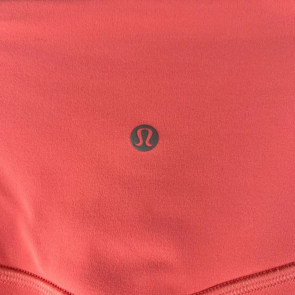 COPY - Lululemon Women's Align High Rise Short 8" Yoga Shorts Size 4 Raspberry … - Picture 4 of 6